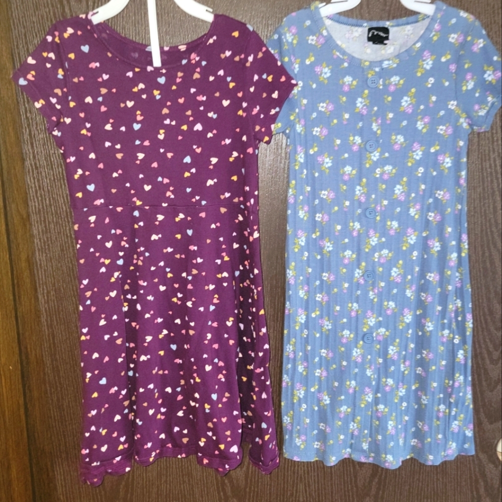 Girls Size 6/6x Floral And Heart Print Causal Dresses EUC